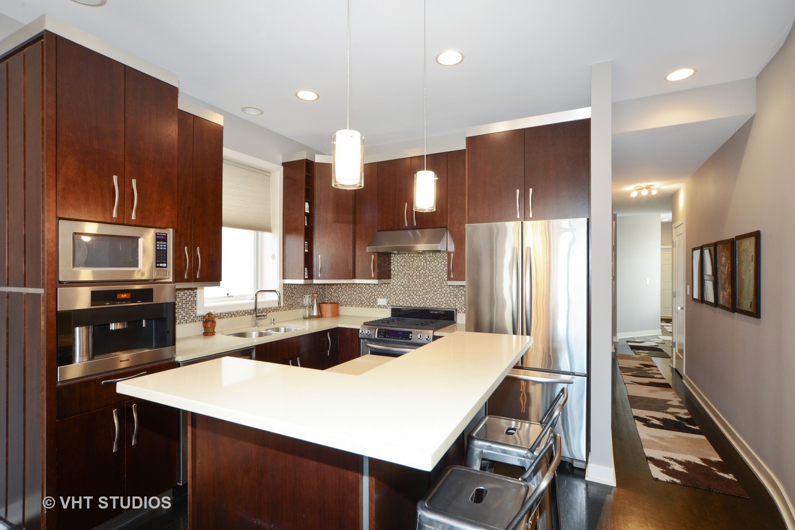 2133 West Rice Street, Unit 2 Chicago, IL 60622 - Photo 3 of 13