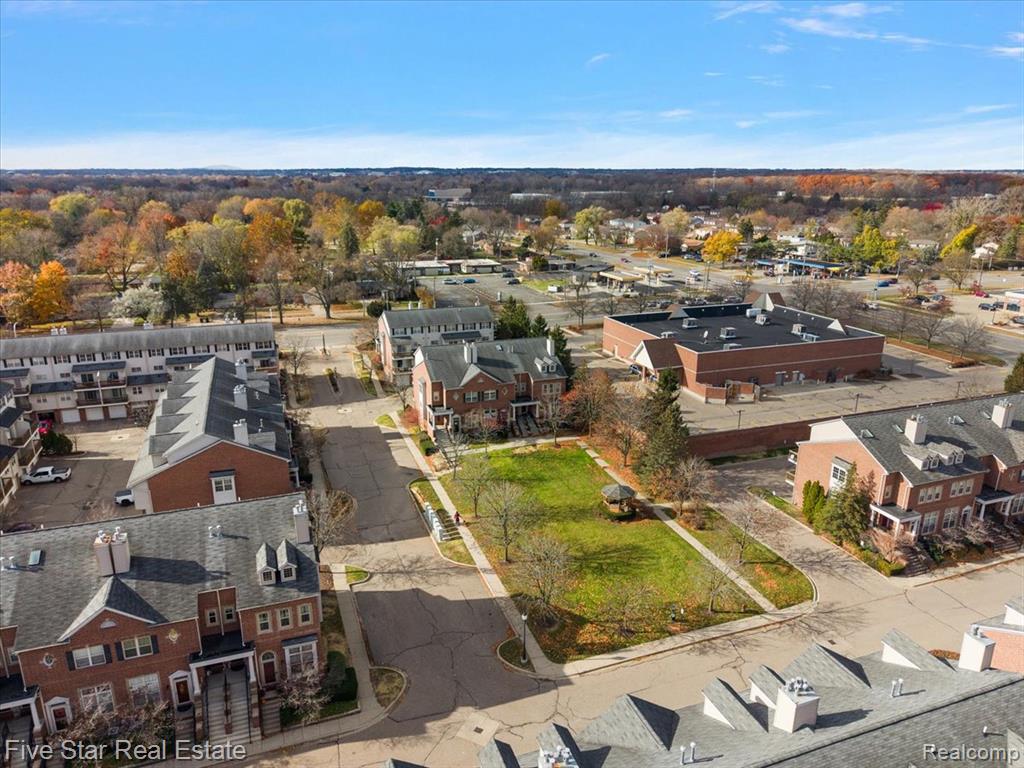 16924 Farmington Road, Unit 93 Livonia, MI 48154 - Photo 19 of 60 Gallery Image 19
