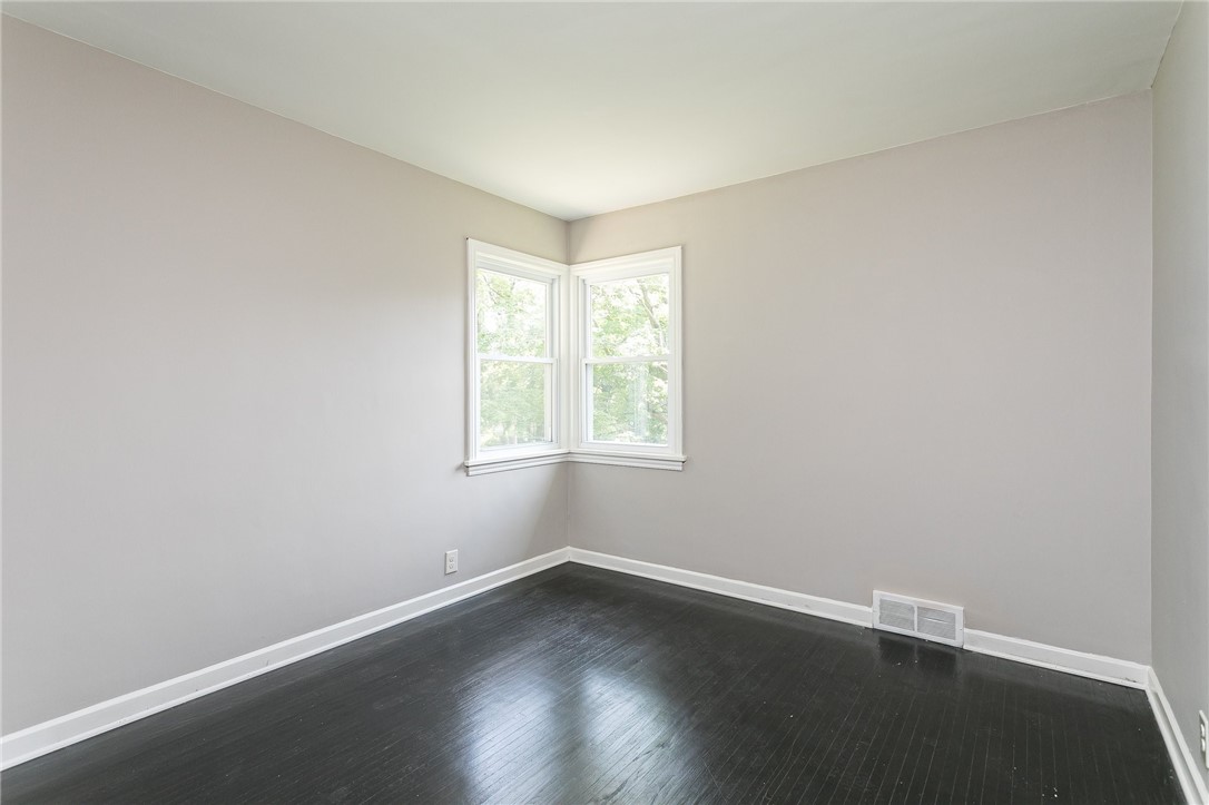 504 Moseley Road Perinton, NY 14450 - Photo 17 of 20