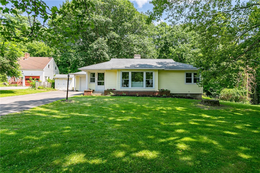 504 Moseley Road Perinton, NY 14450 - Photo 2 of 20