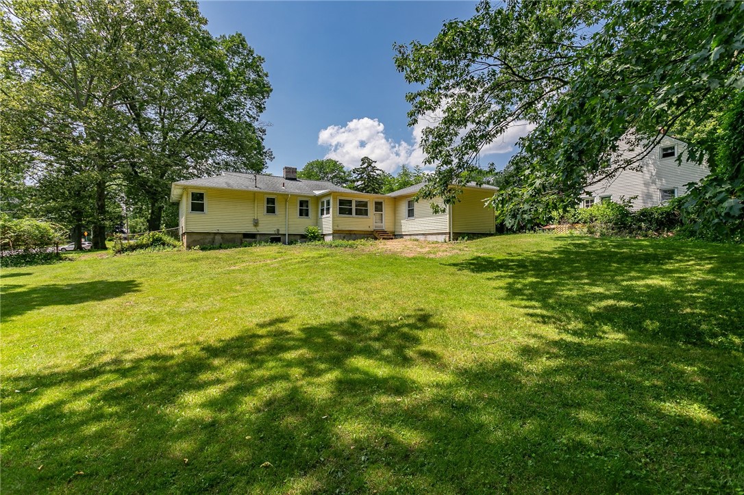 504 Moseley Road Perinton, NY 14450 - Photo 4 of 20