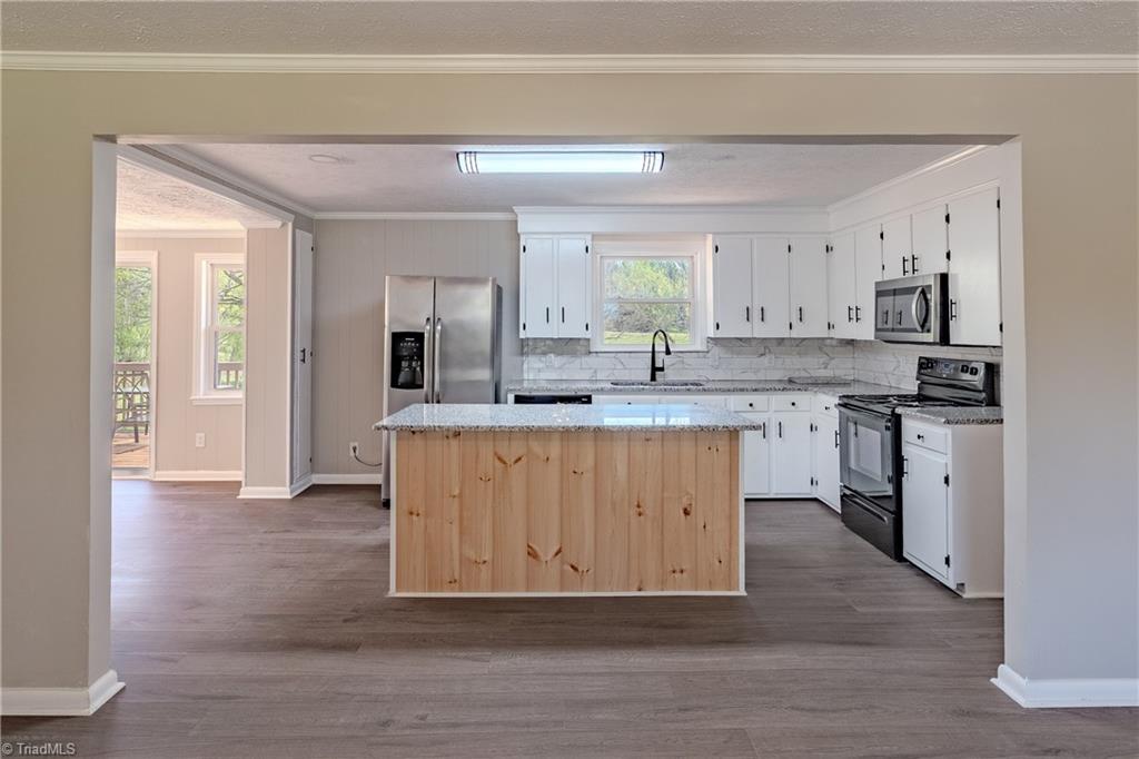 277 Simpson Mill Road Mount Airy, NC 27030 - Photo 8 of 46 Gallery Image 8