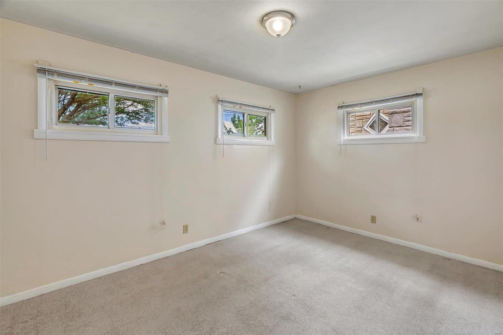 3745 Weber Road St. Louis, MO 63125 - Photo 8 of 20 Gallery Image 8