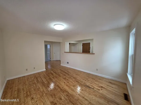 $1,200 | 19 Pleasant Street, Unit 2B, Adams, MA 01220