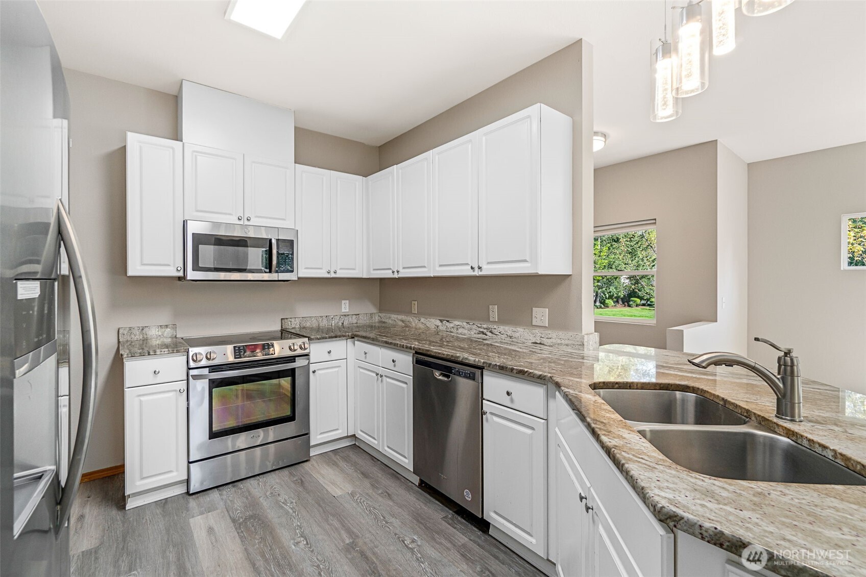 17610 134th Lane Southeast Renton, WA 98058 - Photo 8 of 28