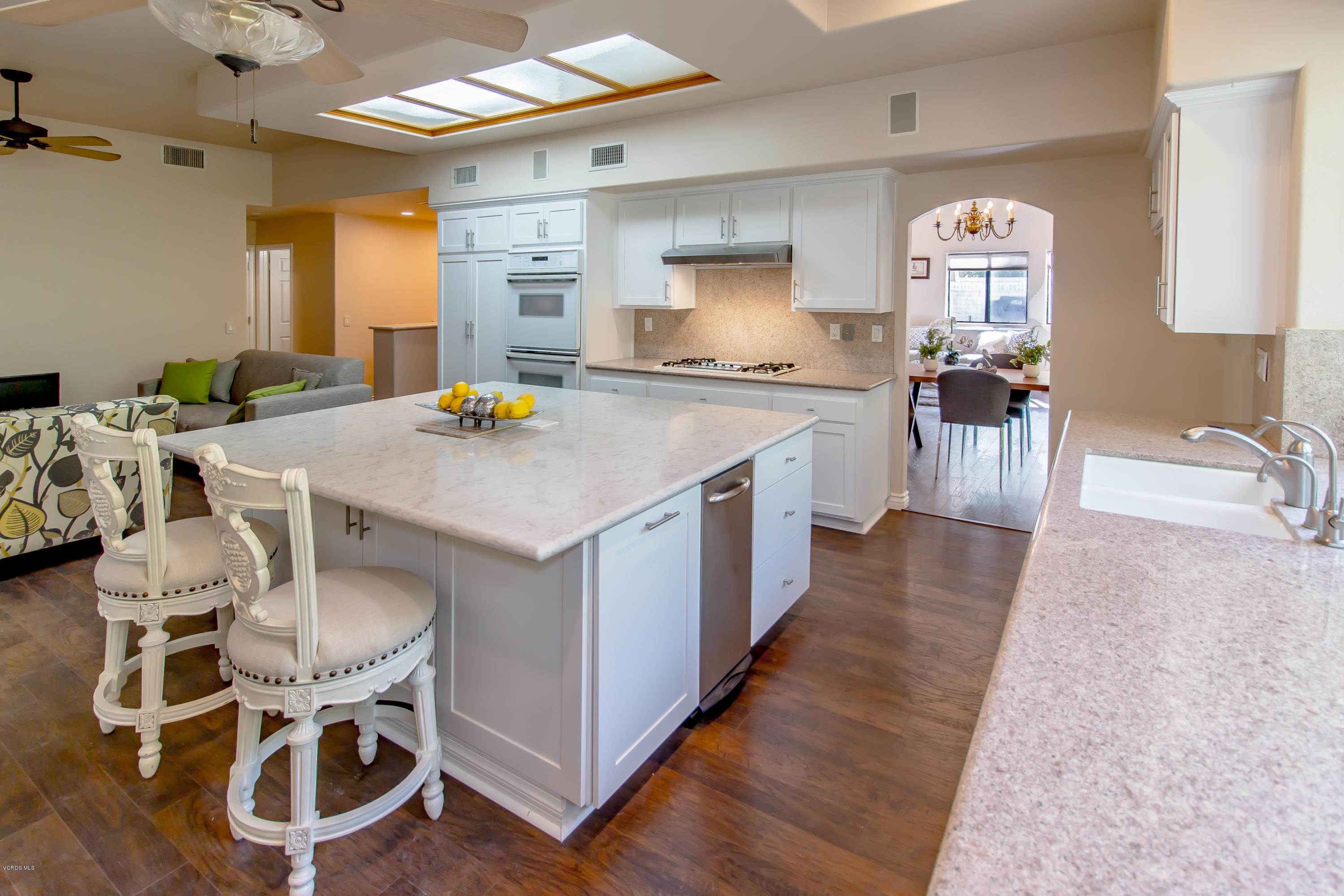 Undisclosed Address Stevenson Ranch, CA 91381 - Photo 5 of 27 KITCHEN-5