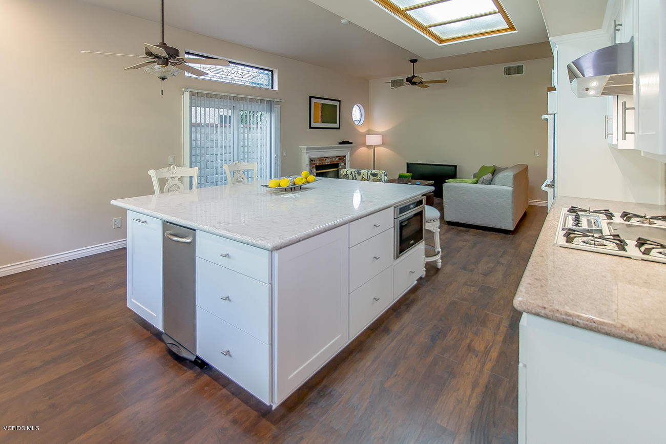 Undisclosed Address Stevenson Ranch, CA 91381 - Photo 6 of 27 KITCHEN-3MLS