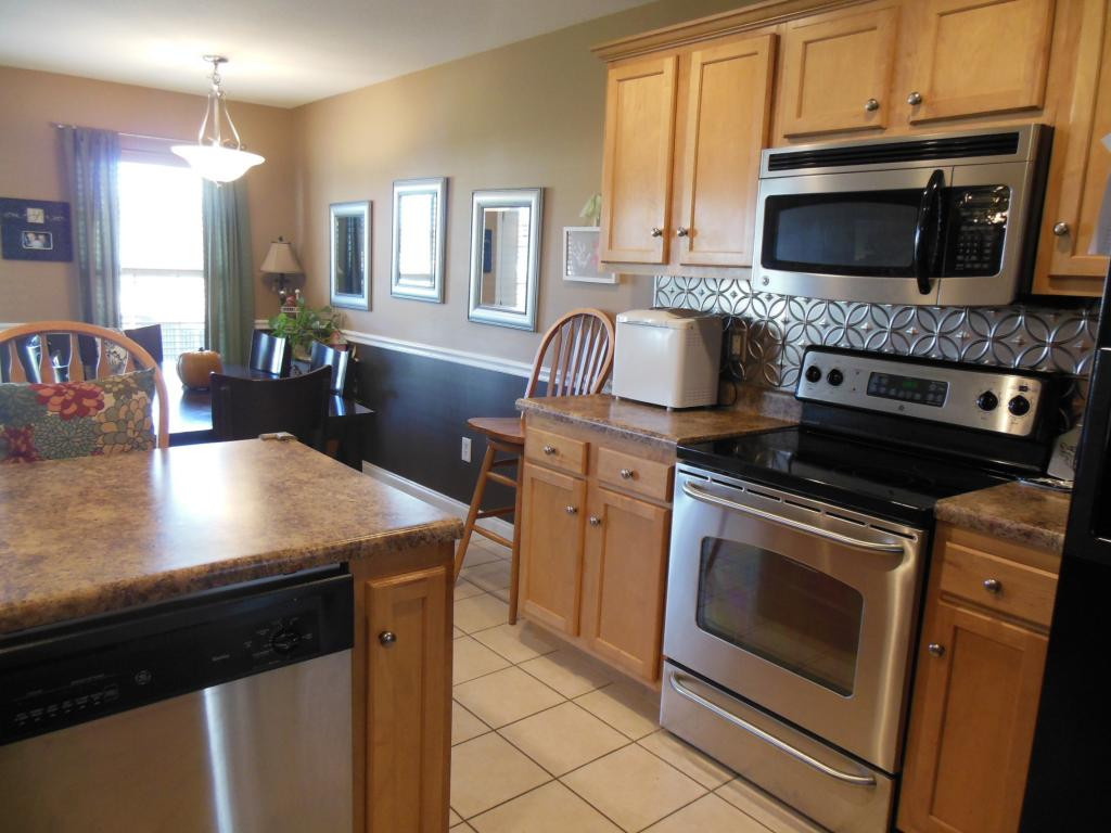 271 Rockingham Meadows Drive Johnson City, TN 37615 - Photo 5 of 20 Kitchen