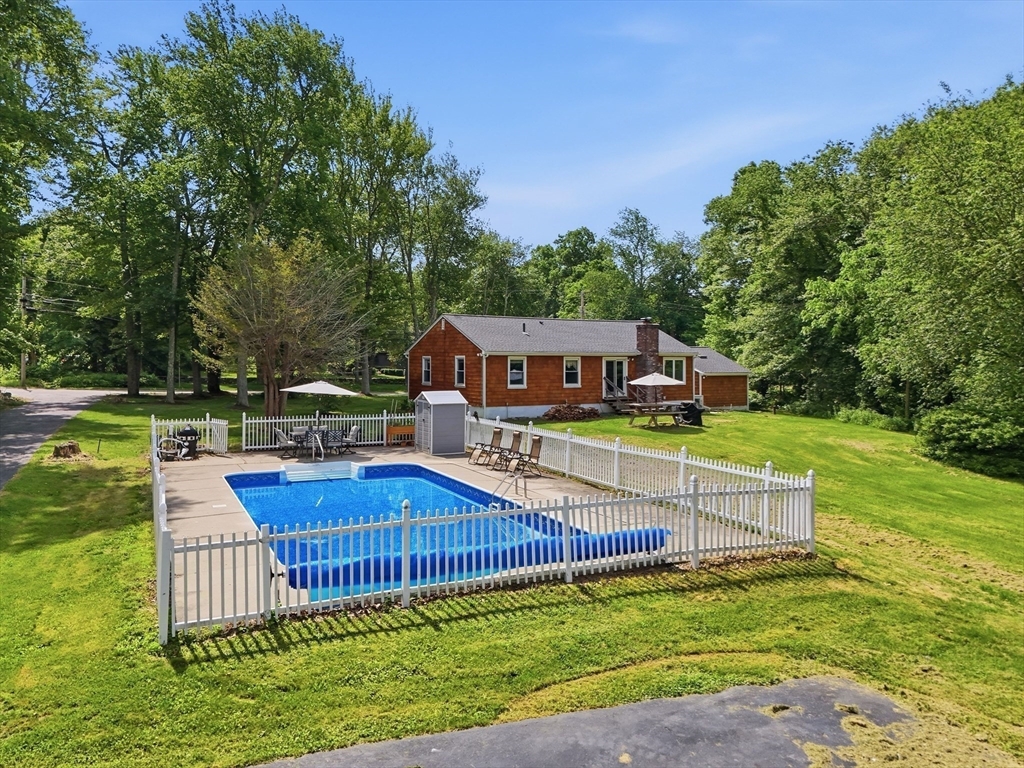 126 Putnam Hill Road Sutton, MA 01590 - Photo 25 of 32