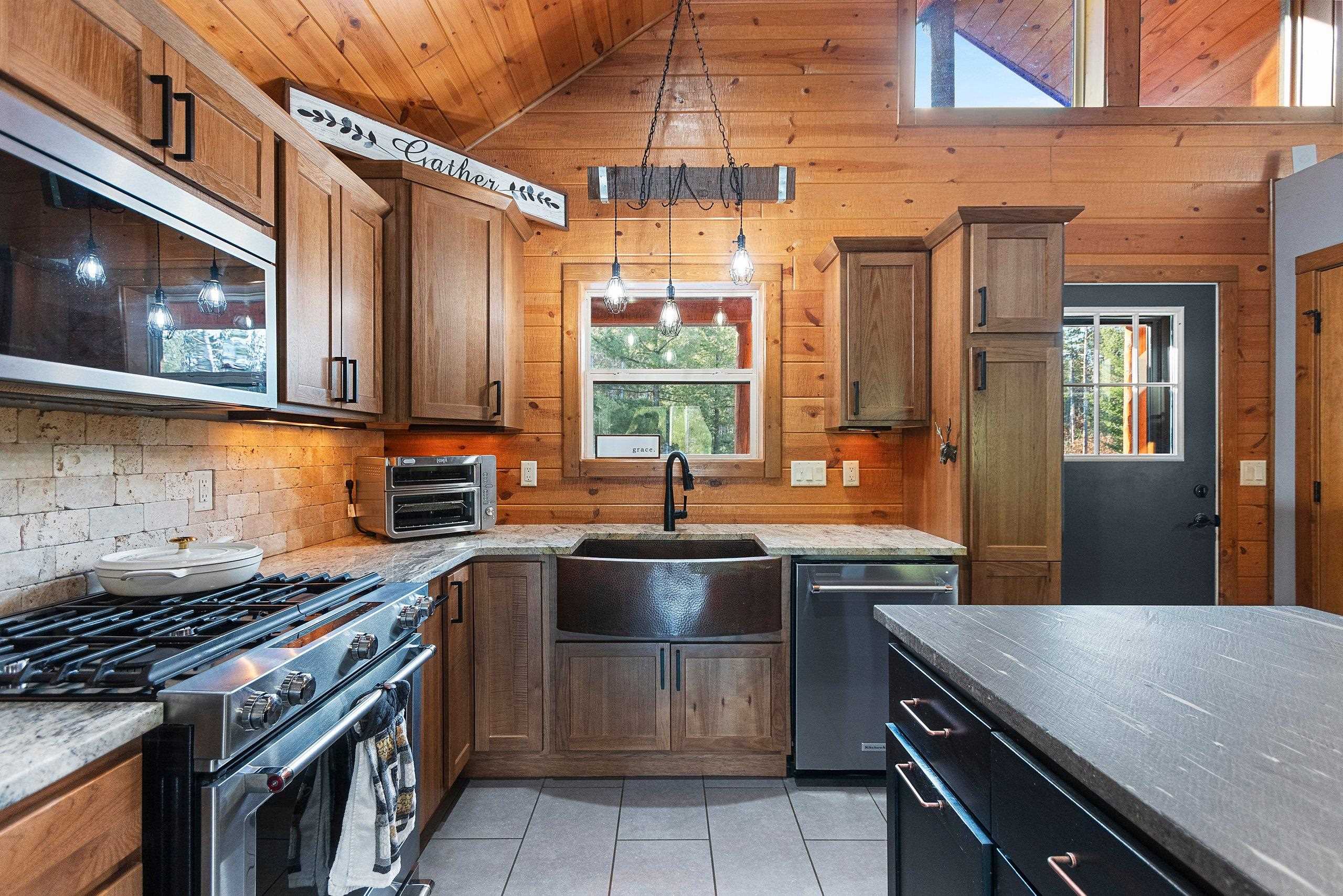 W6266 Woods Road Shawano, WI 54166 - Photo 8 of 79