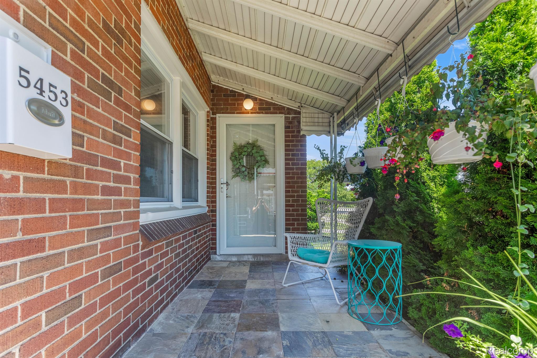 5453 Chase Road Dearborn, MI 48126 - Photo 5 of 32 Gallery Image 5
