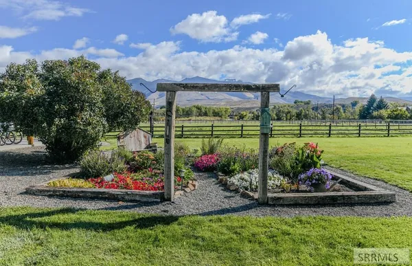 $829,000 | 27 Baker Road, Salmon, ID 83467