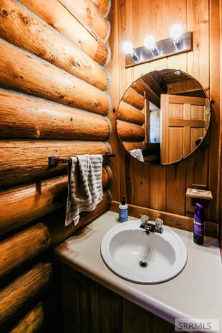 $829,000 | 27 Baker Road, Salmon, ID 83467