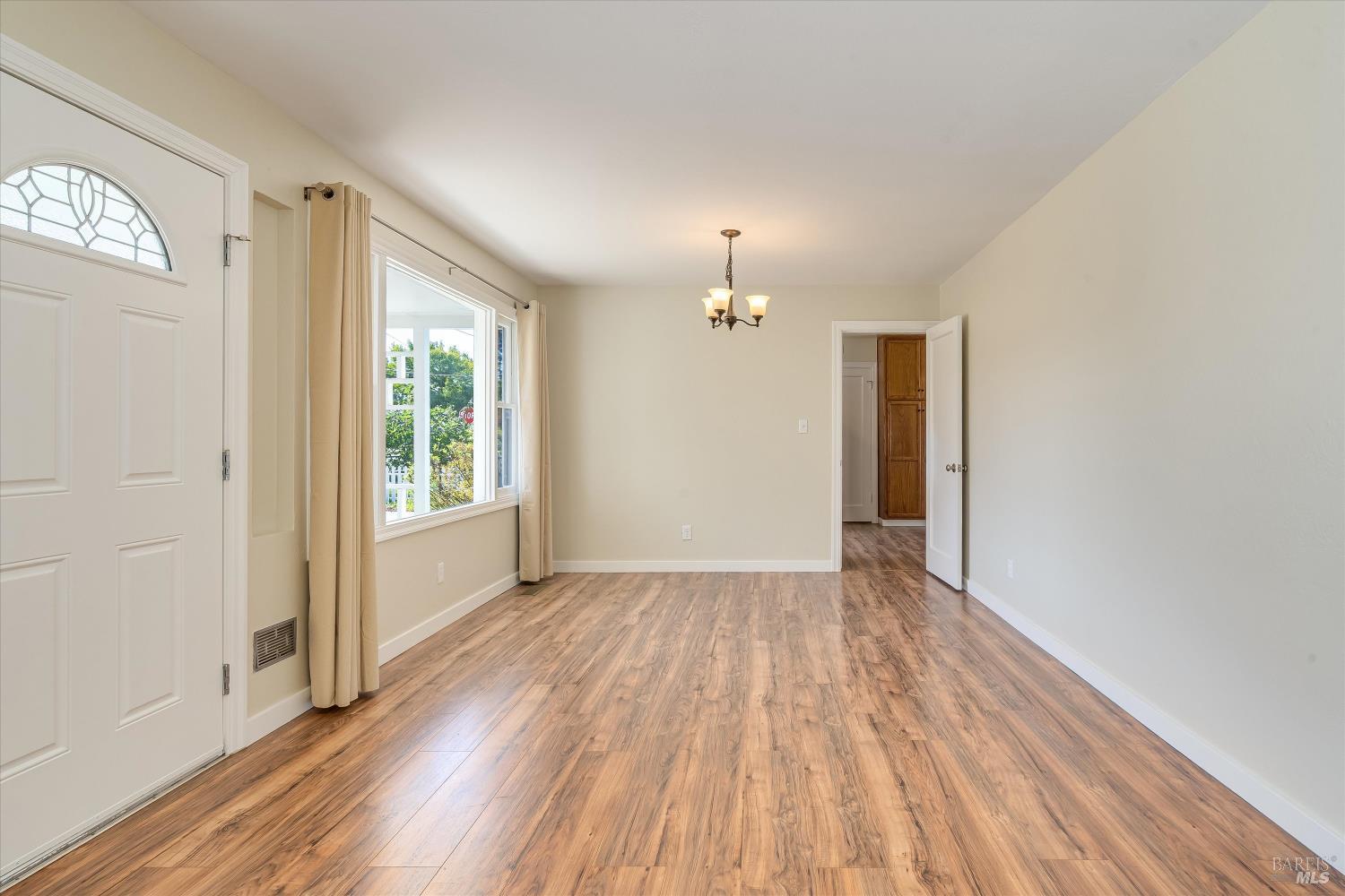2109 Montecito Avenue Santa Rosa, CA 95404 - Photo 11 of 55 Gallery Image 11