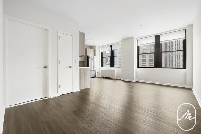 $5,400 | 15 Park Row, Unit 11M | Financial District