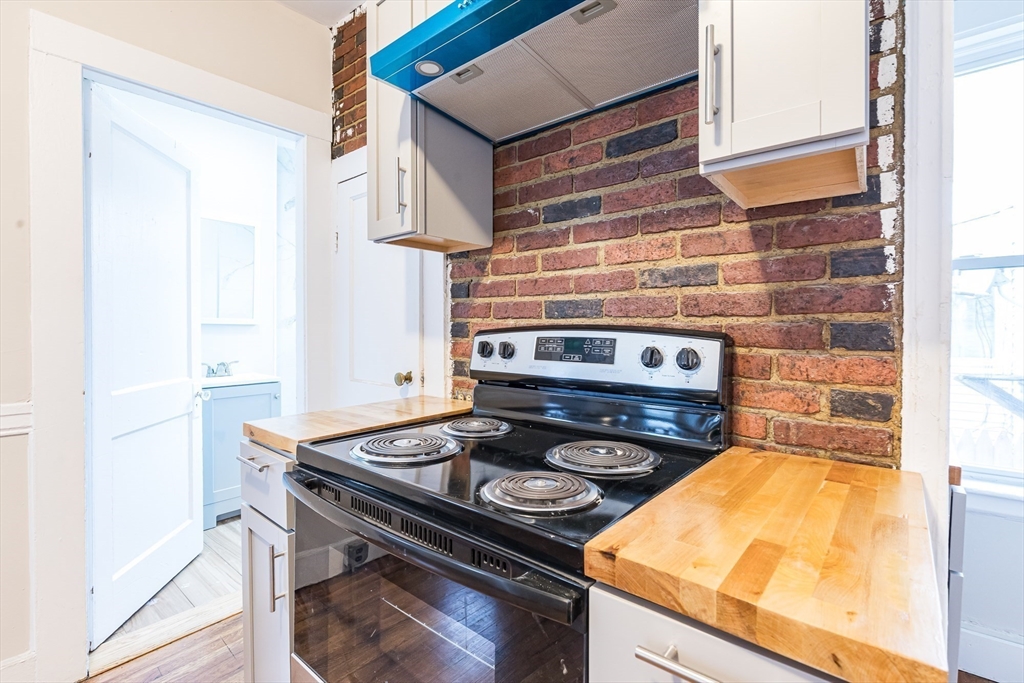 135 South Street Lynn, MA 01905 - Photo 14 of 42 Gallery Image 14