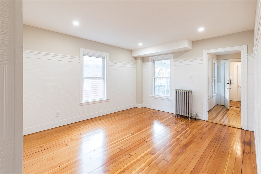 135 South Street Lynn, MA 01905 - Photo 5 of 42 Gallery Image 5