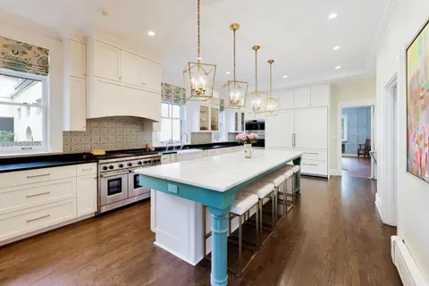 $3,395,000 | 1218 Sheridan Road, Evanston, IL 60202
