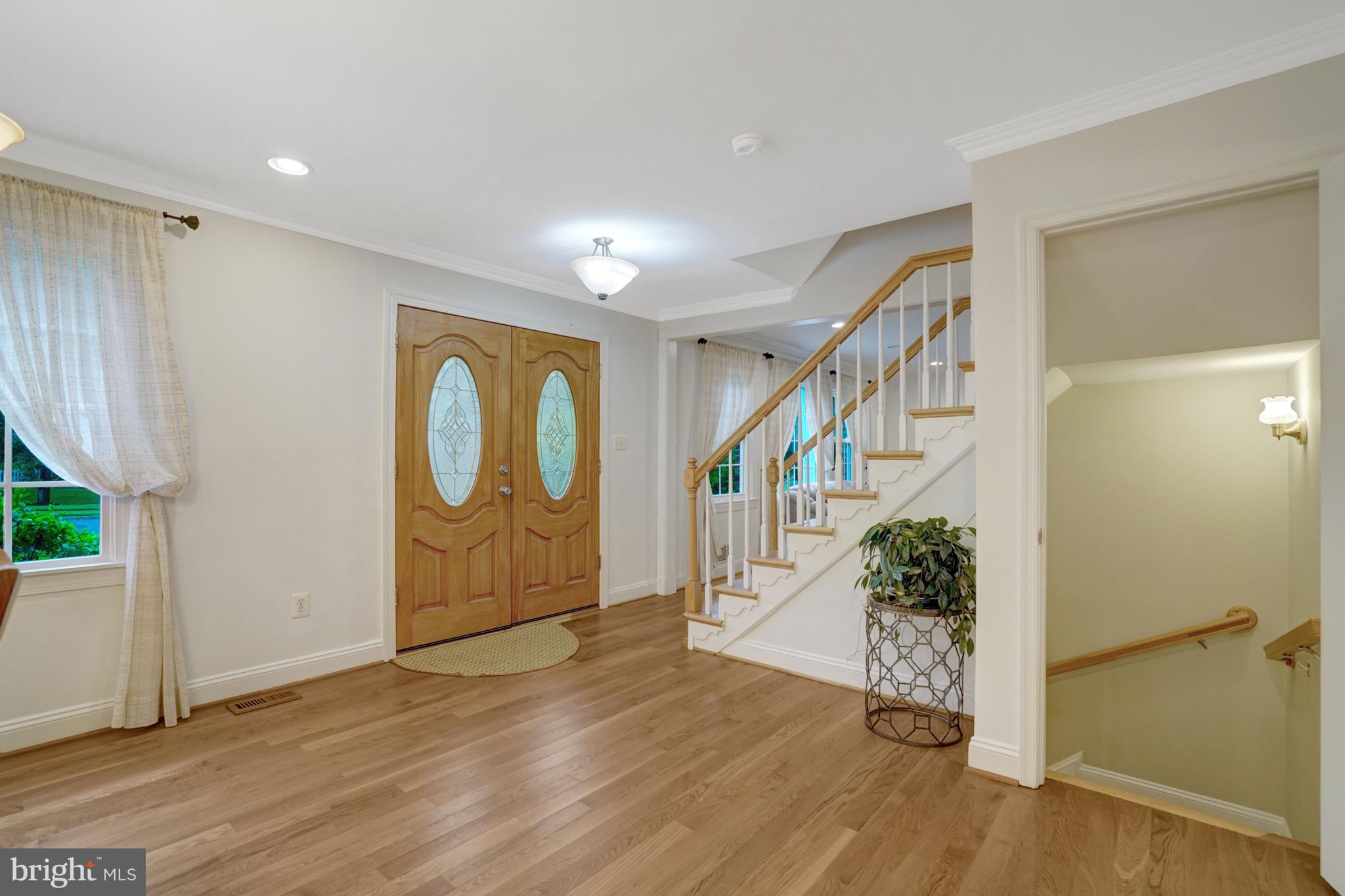 8304 Five Gates Road Annandale, VA 22003 - Photo 7 of 91