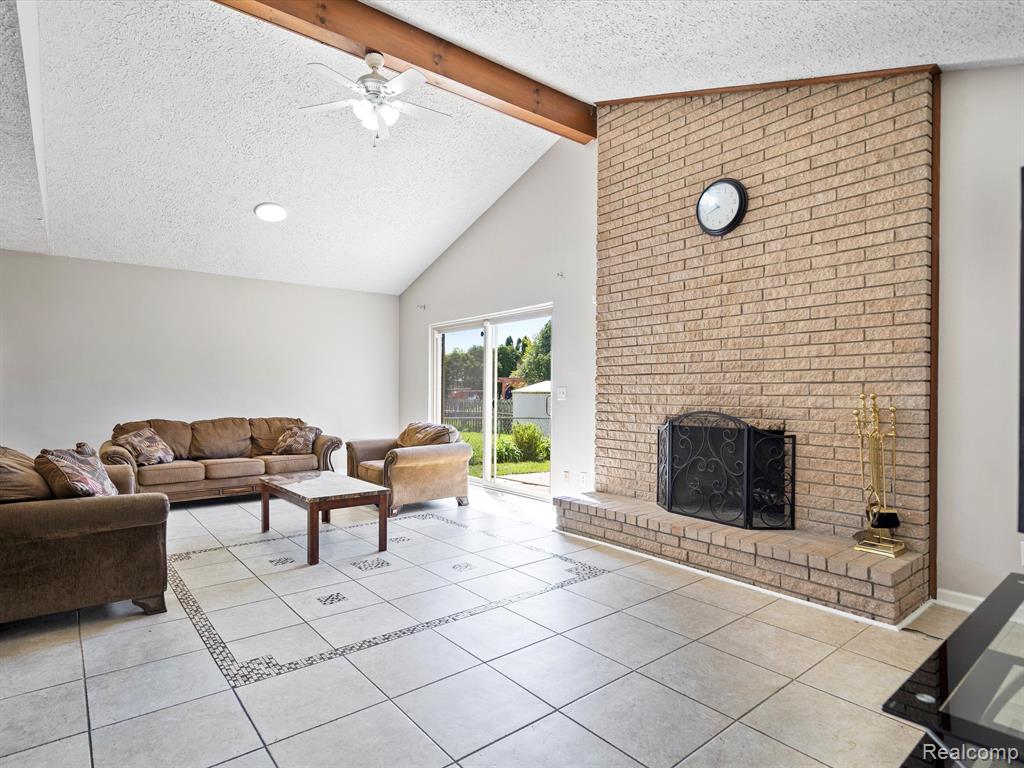 3076 Elmcrest Road Sterling Heights, MI 48310 - Photo 10 of 25