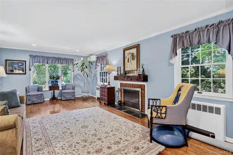 $1,599,000 | 165 Salem Road, East Hills, NY 11577