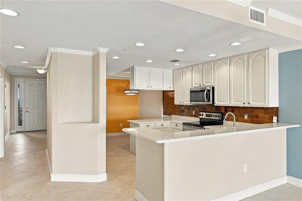 7070 Key Haven Road, Unit 402 Seminole, FL 33777 - Photo 14 of 53 Gallery Image 14