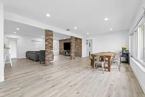 $985,000 | 409 North 14th Avenue, Hollywood, FL 33020