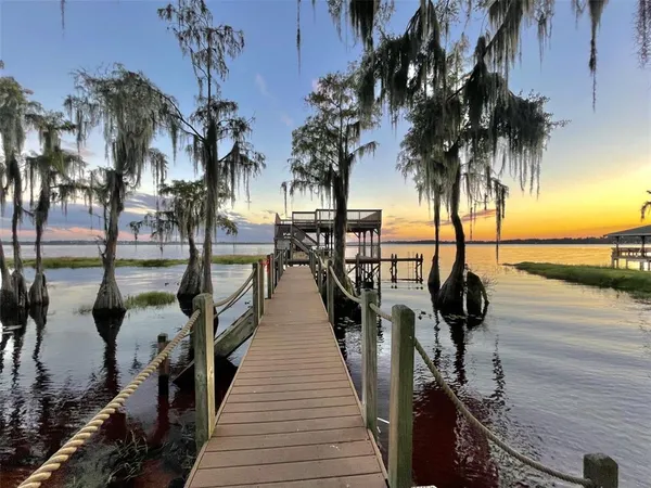 $1,149,000 | 1241 West Lakeshore Drive, Clermont, FL 34711