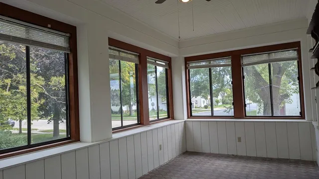 $335,000 | 209 Oak Avenue Southwest, Montgomery, MN 56069