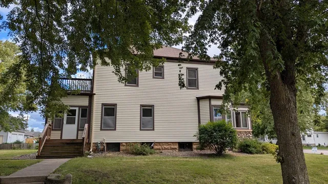 $335,000 | 209 Oak Avenue Southwest, Montgomery, MN 56069