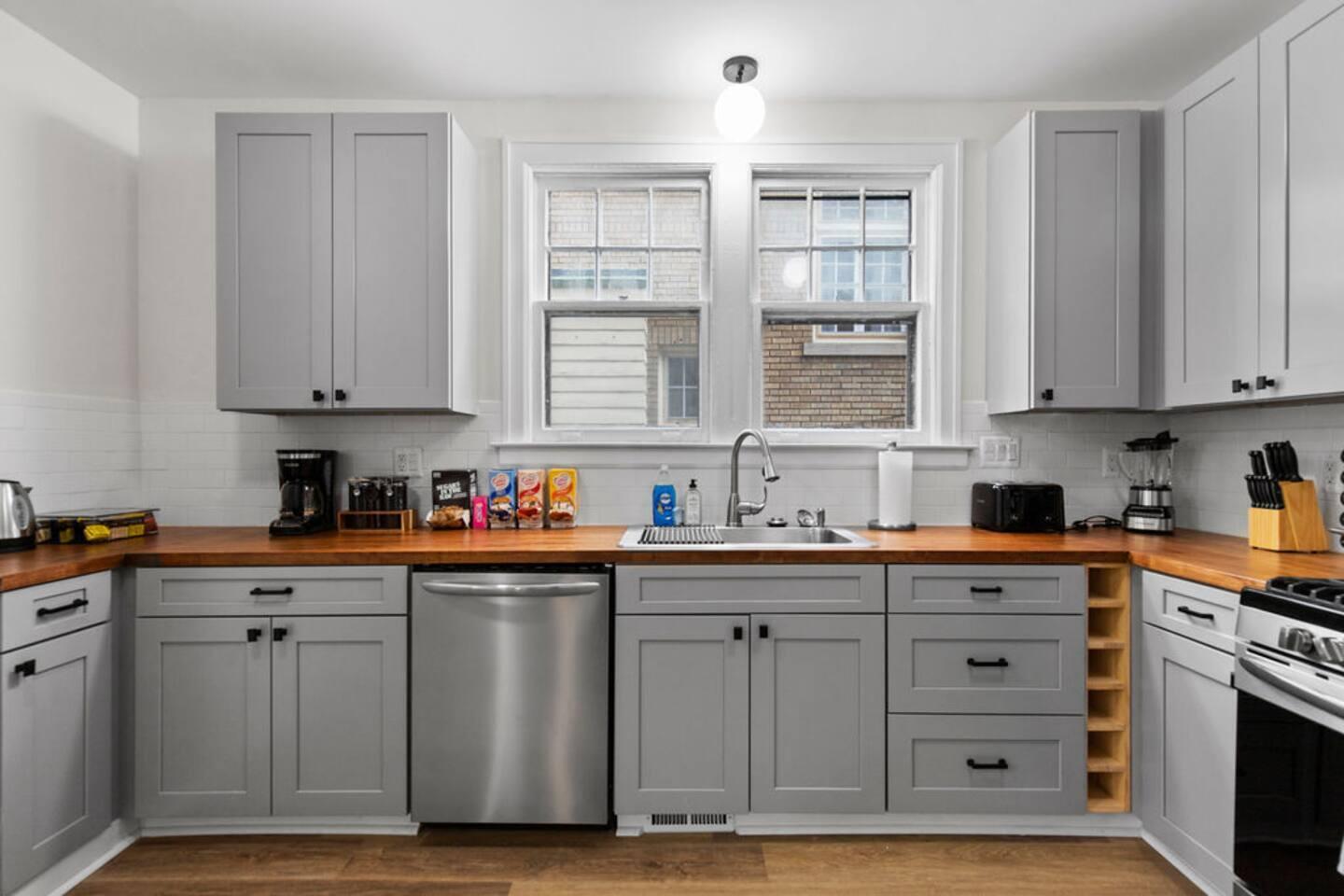 2281 Atkinson Street Detroit, MI 48206 - Photo 11 of 20 6cab73ac-8c8b-4ed8-8b13-0e13d8ca5205