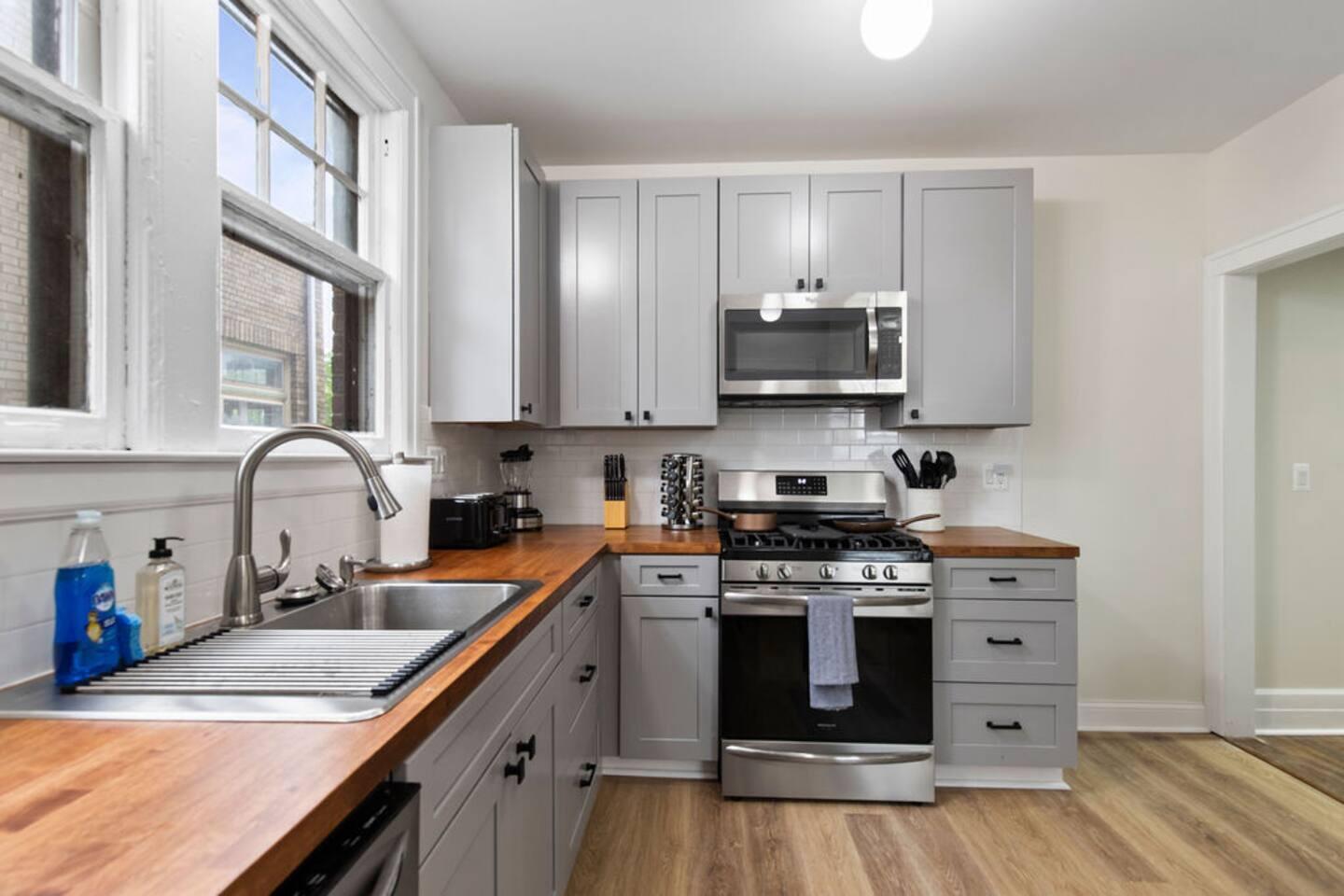 2281 Atkinson Street Detroit, MI 48206 - Photo 9 of 20 2fe8b143-d427-4e2b-8e10-44e420a5ac5d