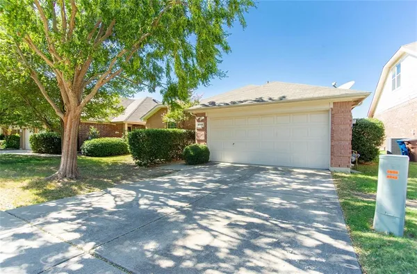 $2,200 | 4849 Carrotwood Drive, Fort Worth, TX 76244