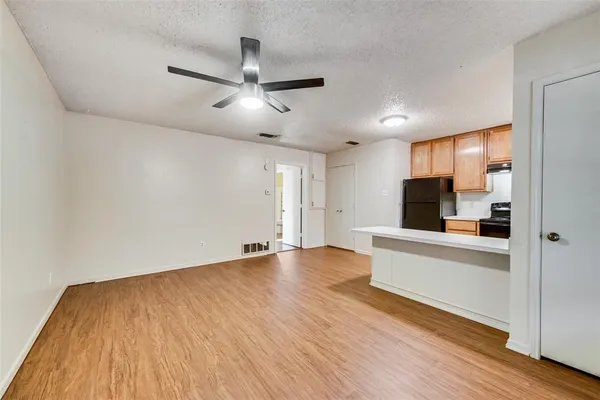 $1,085 | 619 Race Street, Crowley, TX 76036