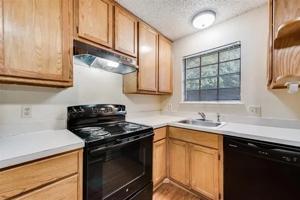 $1,085 | 619 Race Street, Crowley, TX 76036