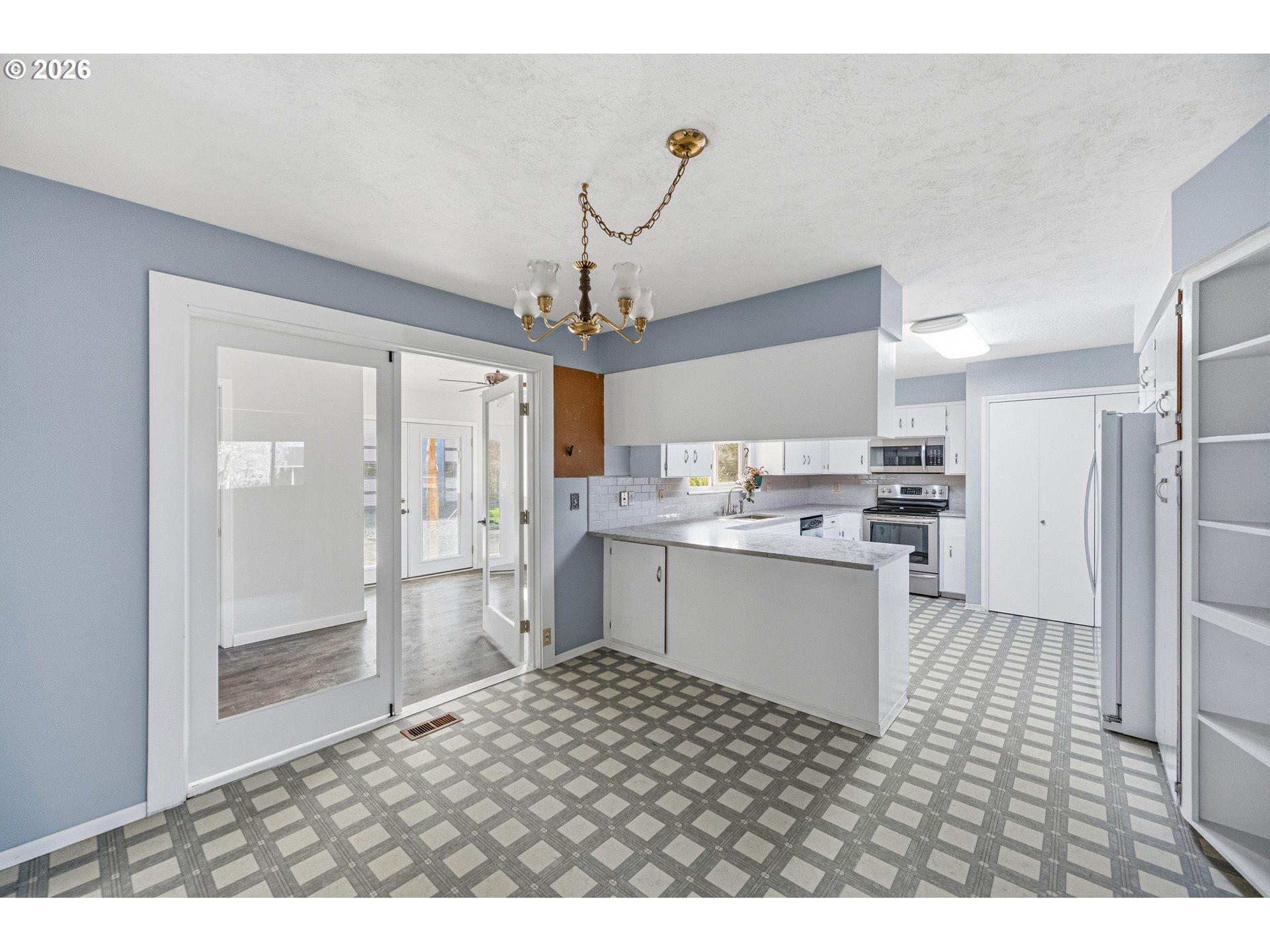 704 Toliver Road Molalla, OR 97038 - Photo 8 of 32