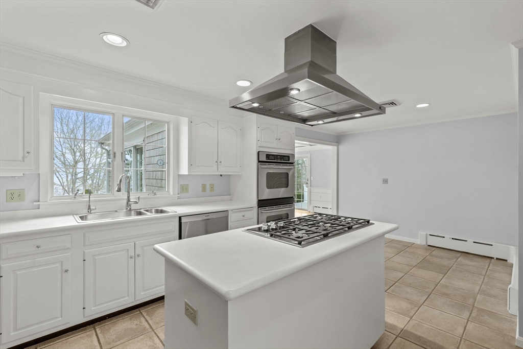 162 Starboard Lane Barnstable, MA 02655 - Photo 11 of 42