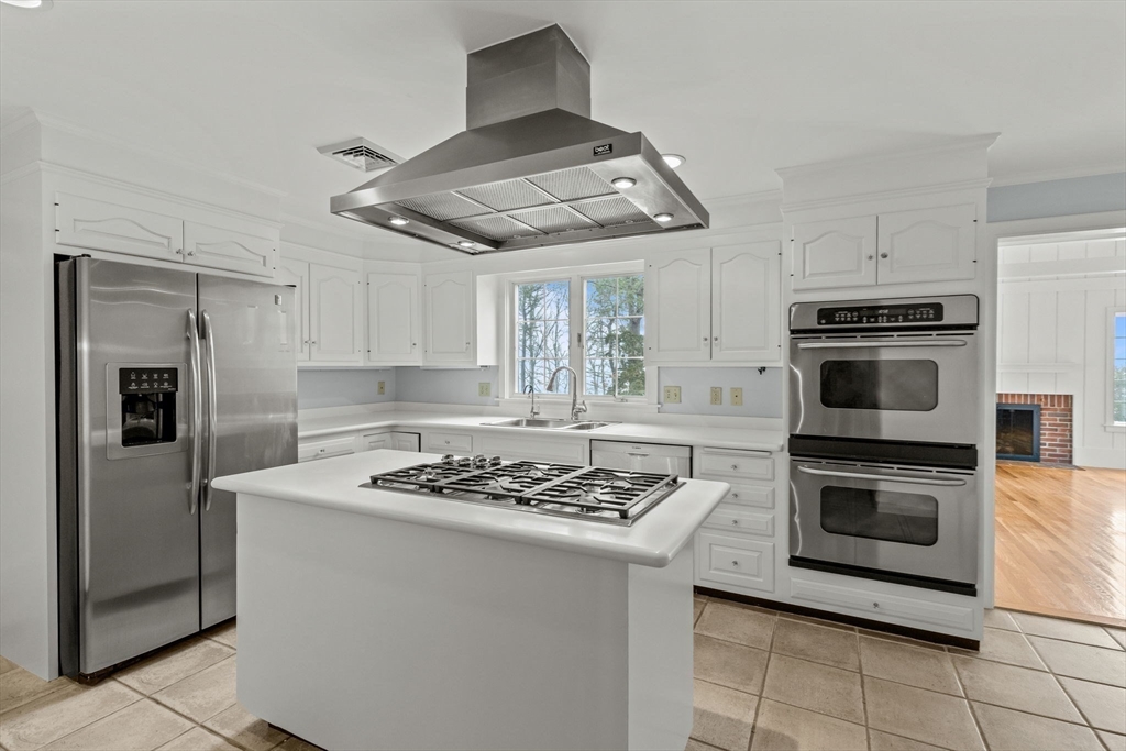 162 Starboard Lane Barnstable, MA 02655 - Photo 10 of 42