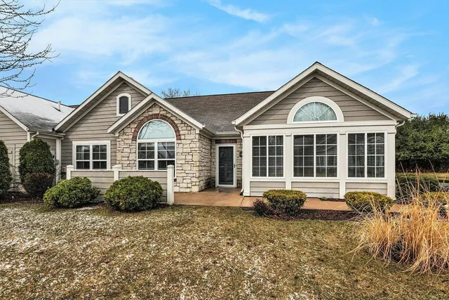 $429,900 | 2923 Villa Lane, Benton Harbor, MI 49022