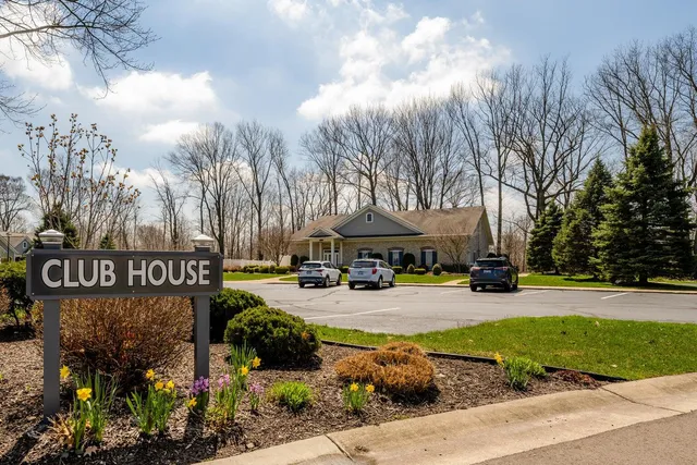 $429,900 | 2923 Villa Lane, Benton Harbor, MI 49022