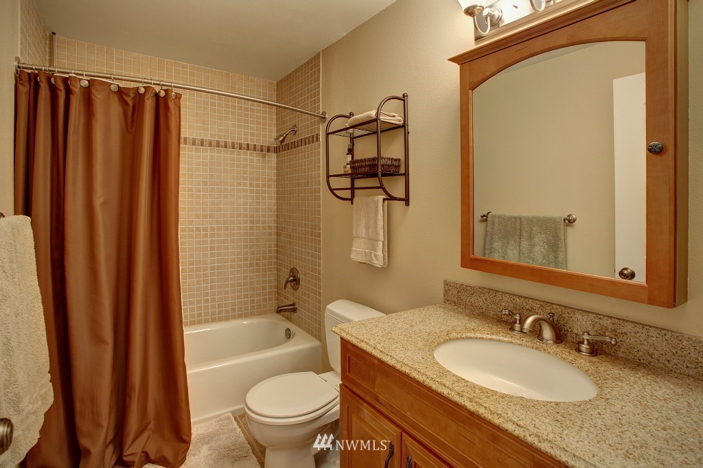 220 Elma Place Southeast Renton, WA 98059 - Photo 12 of 14