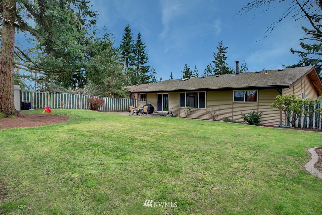 220 Elma Place Southeast Renton, WA 98059 - Photo 13 of 14
