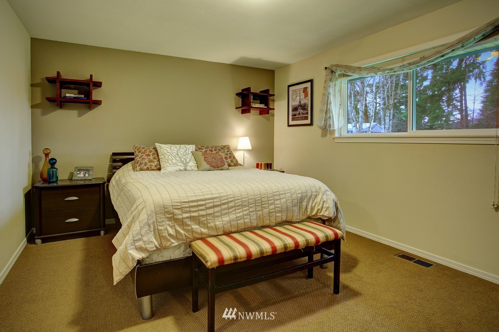 220 Elma Place Southeast Renton, WA 98059 - Photo 8 of 14