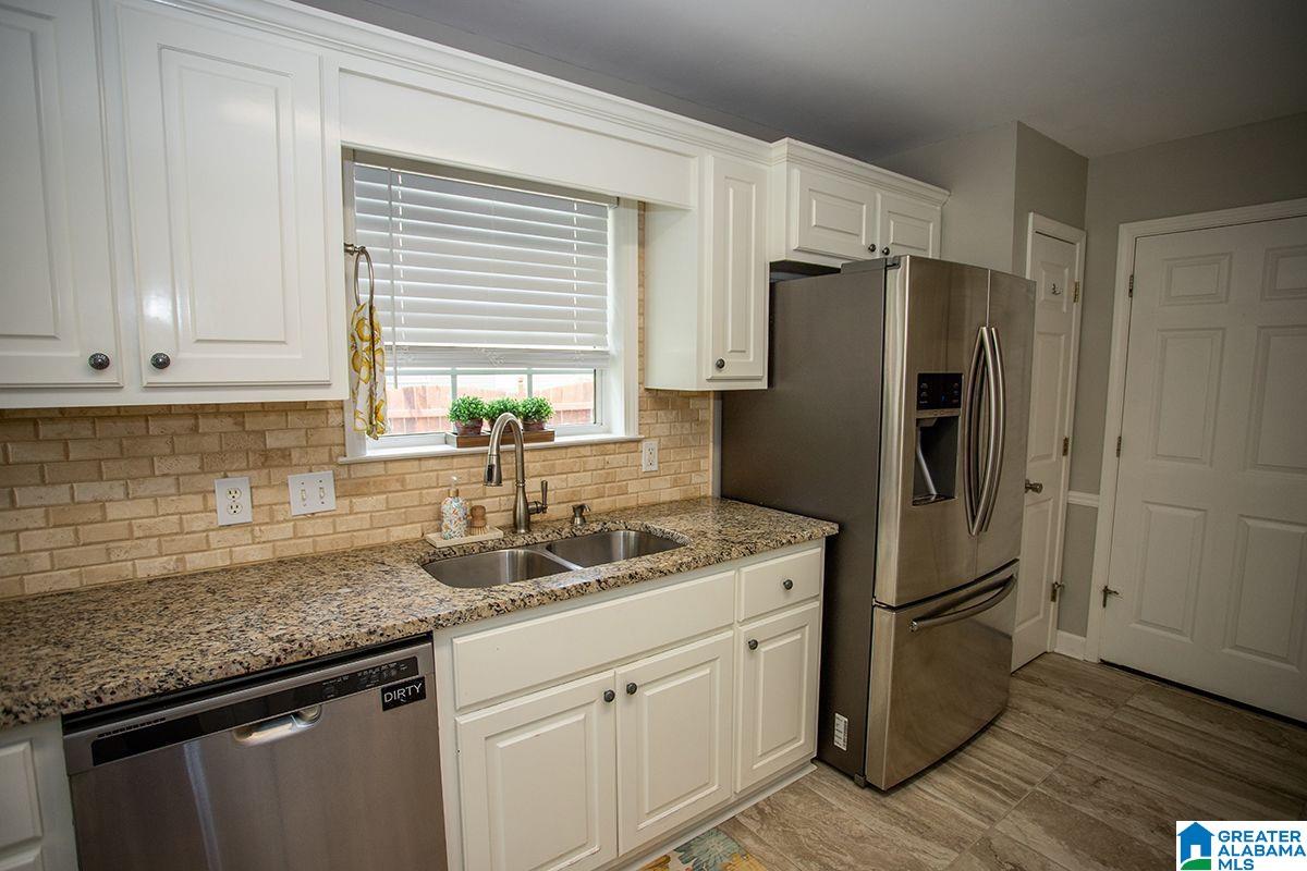 227 Meadowlark Drive Alabaster, AL 35007 - Photo 15 of 38