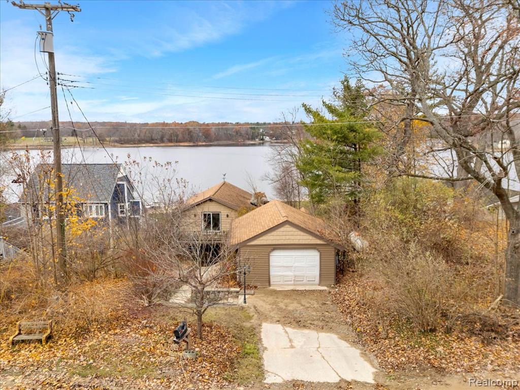 5896 Silver Birch Road Ortonville, MI 48462 - Photo 3 of 76