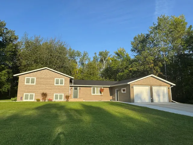 $294,000 | 701 6th Avenue Northeast, Roseau, MN 56751
