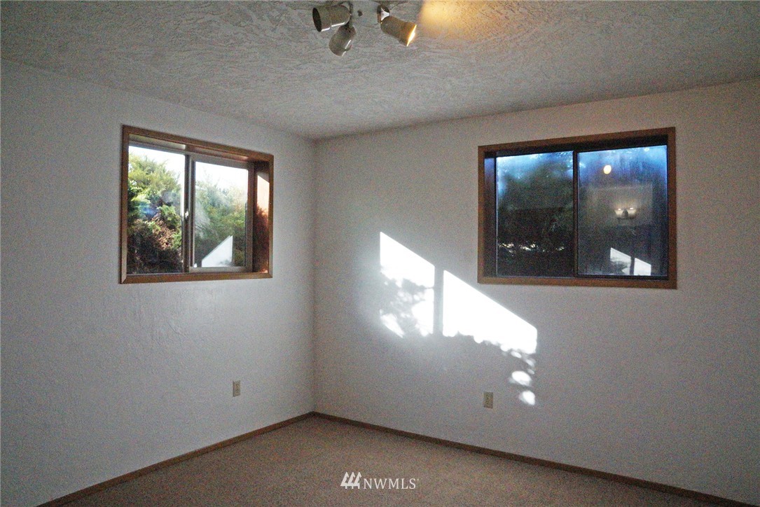 83 Blue Mountain Road Port Angeles, WA 98362 - Photo 14 of 25 Gallery Image 14