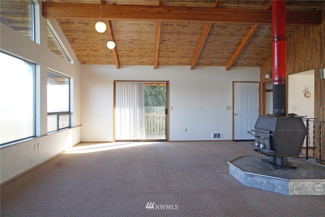 83 Blue Mountain Road Port Angeles, WA 98362 - Photo 3 of 25 Gallery Image 3
