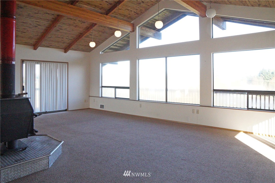 83 Blue Mountain Road Port Angeles, WA 98362 - Photo 4 of 25 Gallery Image 4
