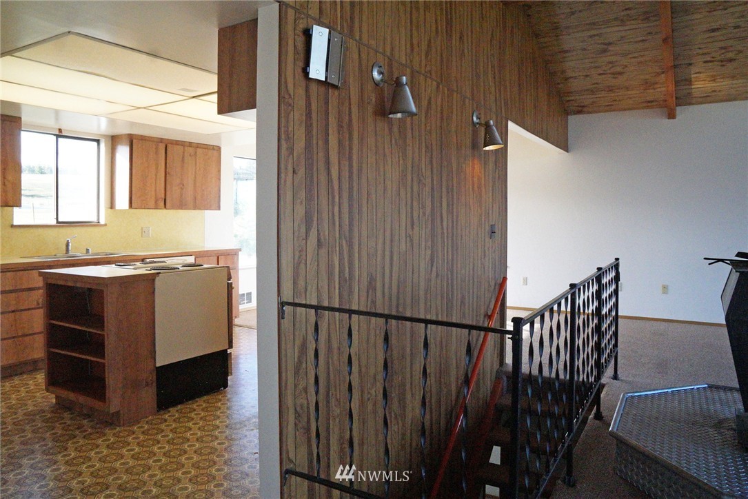 83 Blue Mountain Road Port Angeles, WA 98362 - Photo 5 of 25 Gallery Image 5